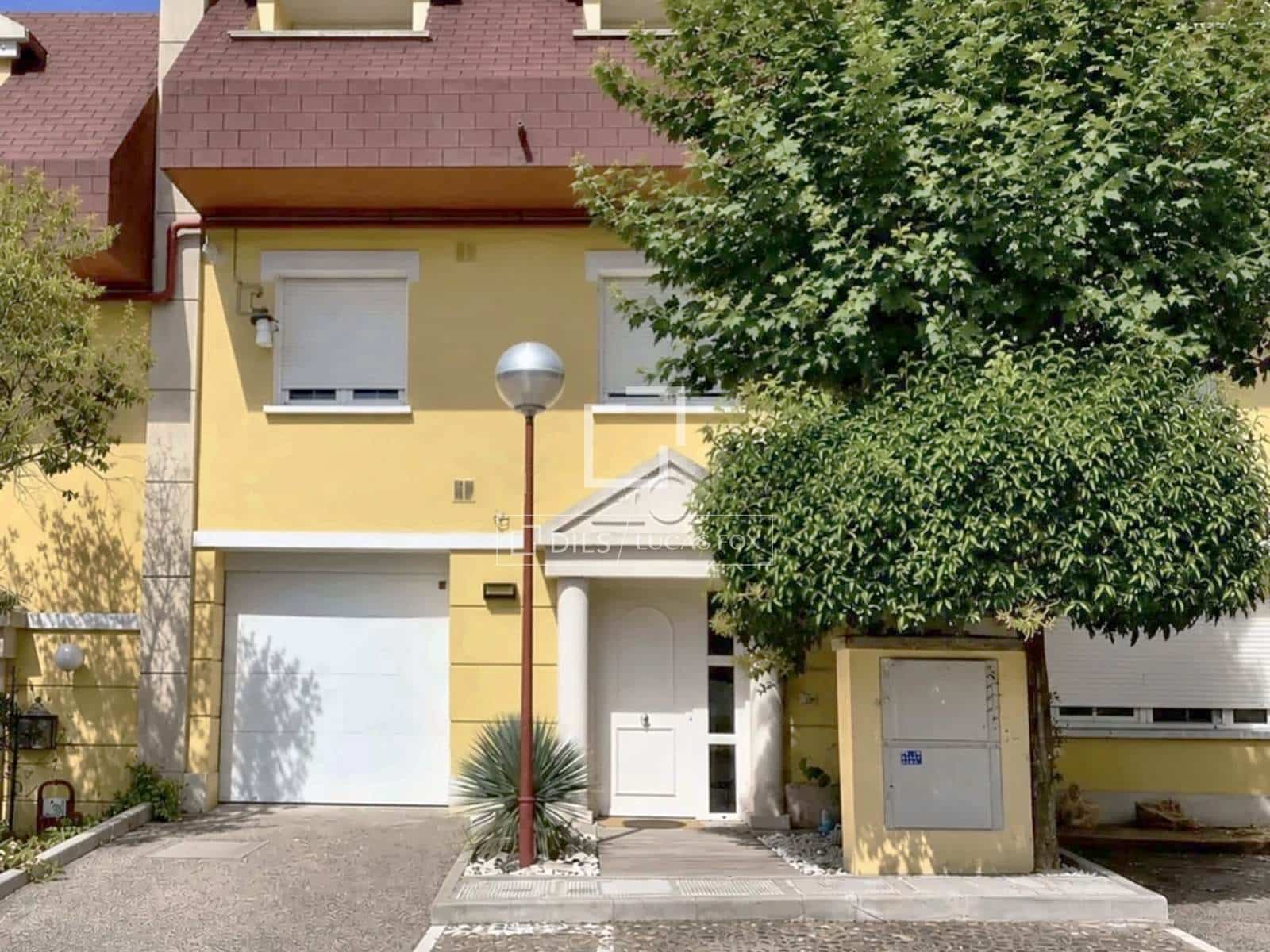 4 soverom Villa til leie i Madrid by med svømmebasseng garasje - € 3 700 (Ref: 10130373)