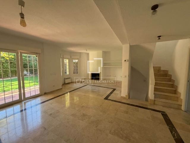 4 soverom Villa til leie i Madrid by med svømmebasseng garasje - € 3 500 (Ref: 10130373)