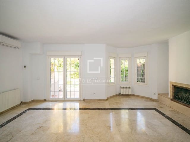 4 soverom Villa til leie i Madrid by med svømmebasseng garasje - € 3 500 (Ref: 10130373)