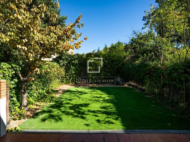 4 soverom Villa til leie i Madrid by med svømmebasseng garasje - € 3 500 (Ref: 10130373)