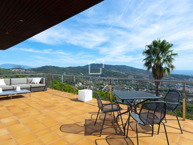 3 bedroom Villa for sale in Alella with pool garage - € 1,950,000 (Ref: 10130728)