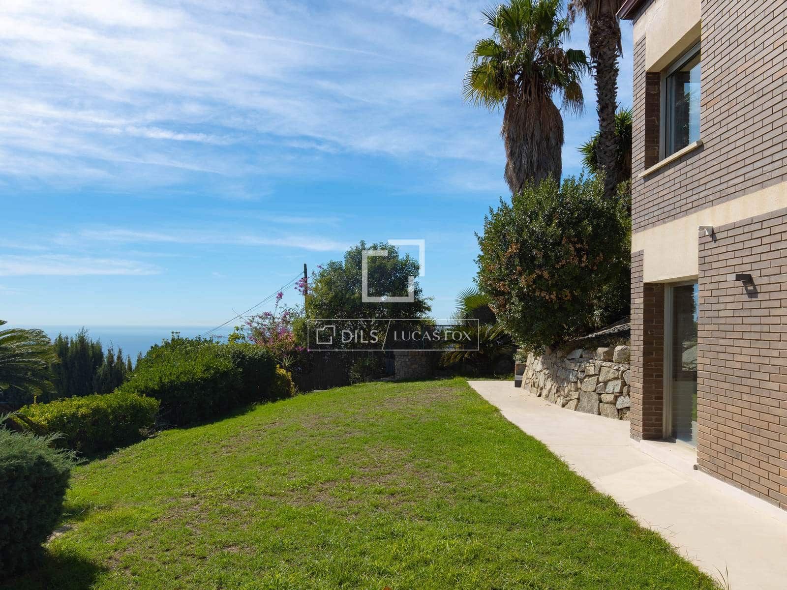 3 bedroom Villa for sale in Alella with pool garage - € 1,950,000 (Ref: 10130728)