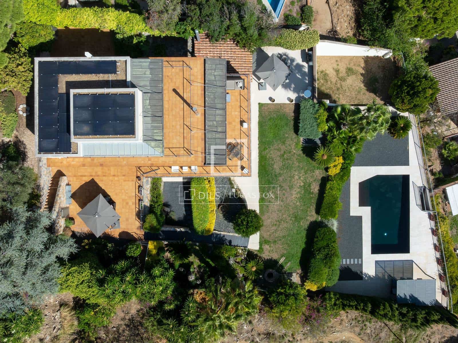 3 bedroom Villa for sale in Alella with pool garage - € 1,950,000 (Ref: 10130728)