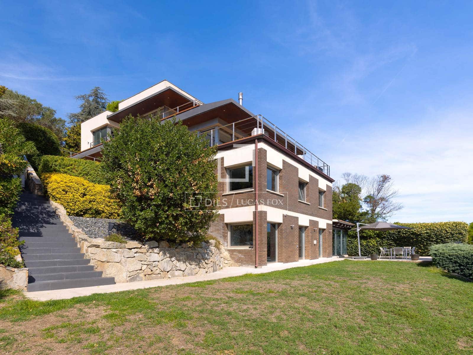 3 bedroom Villa for sale in Alella with pool garage - € 1,950,000 (Ref: 10130728)