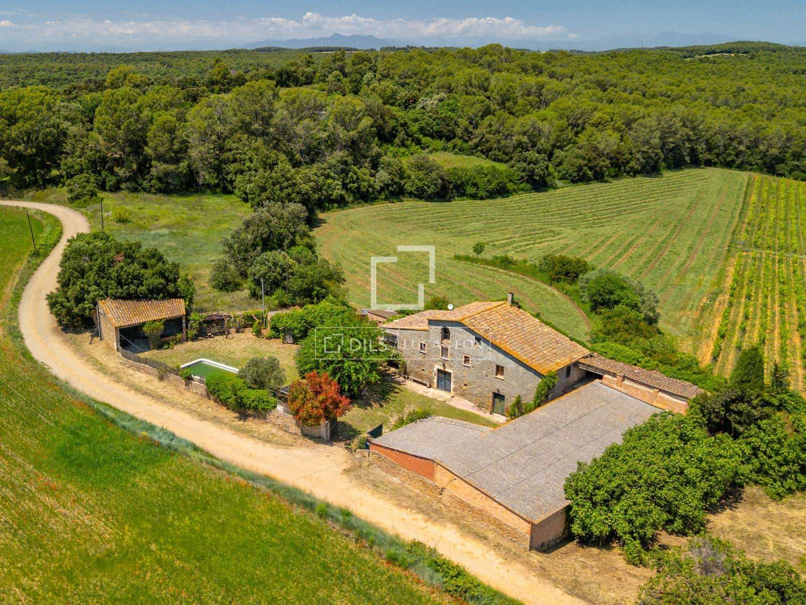 4 Zimmer Finca/Landgut zu verkaufen in Sant Jordi Desvalls mit Pool - 620.000 € (Ref: 10130940)