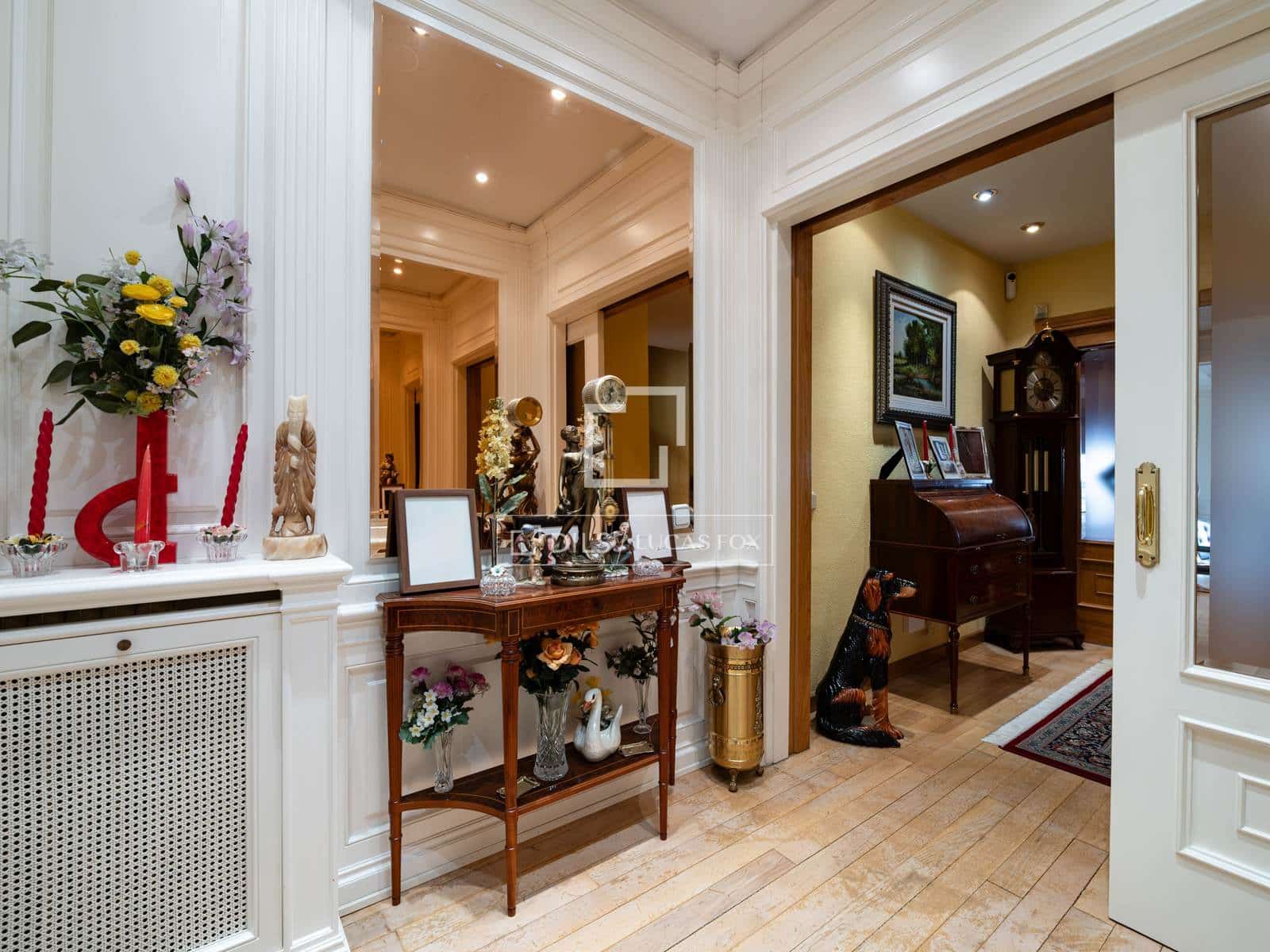 6 bedroom Villa for sale in Madrid city with garage - € 1,695,000 (Ref: 10130941)