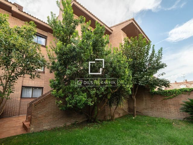 6 Zimmer Villa zu verkaufen in Madrid Stadt mit Garage - 1.695.000 € (Ref: 10130941)