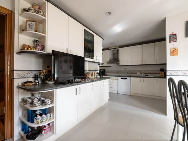 6 Zimmer Villa zu verkaufen in Madrid Stadt mit Garage - 1.695.000 € (Ref: 10130941)