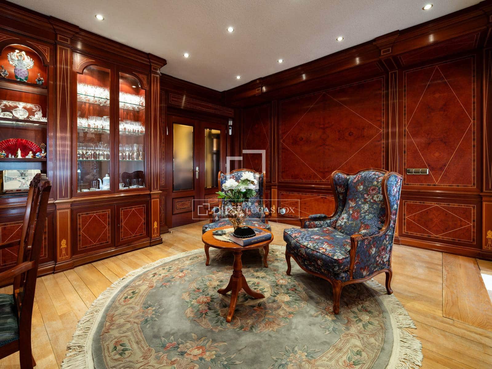 6 bedroom Villa for sale in Madrid city with garage - € 1,695,000 (Ref: 10130941)