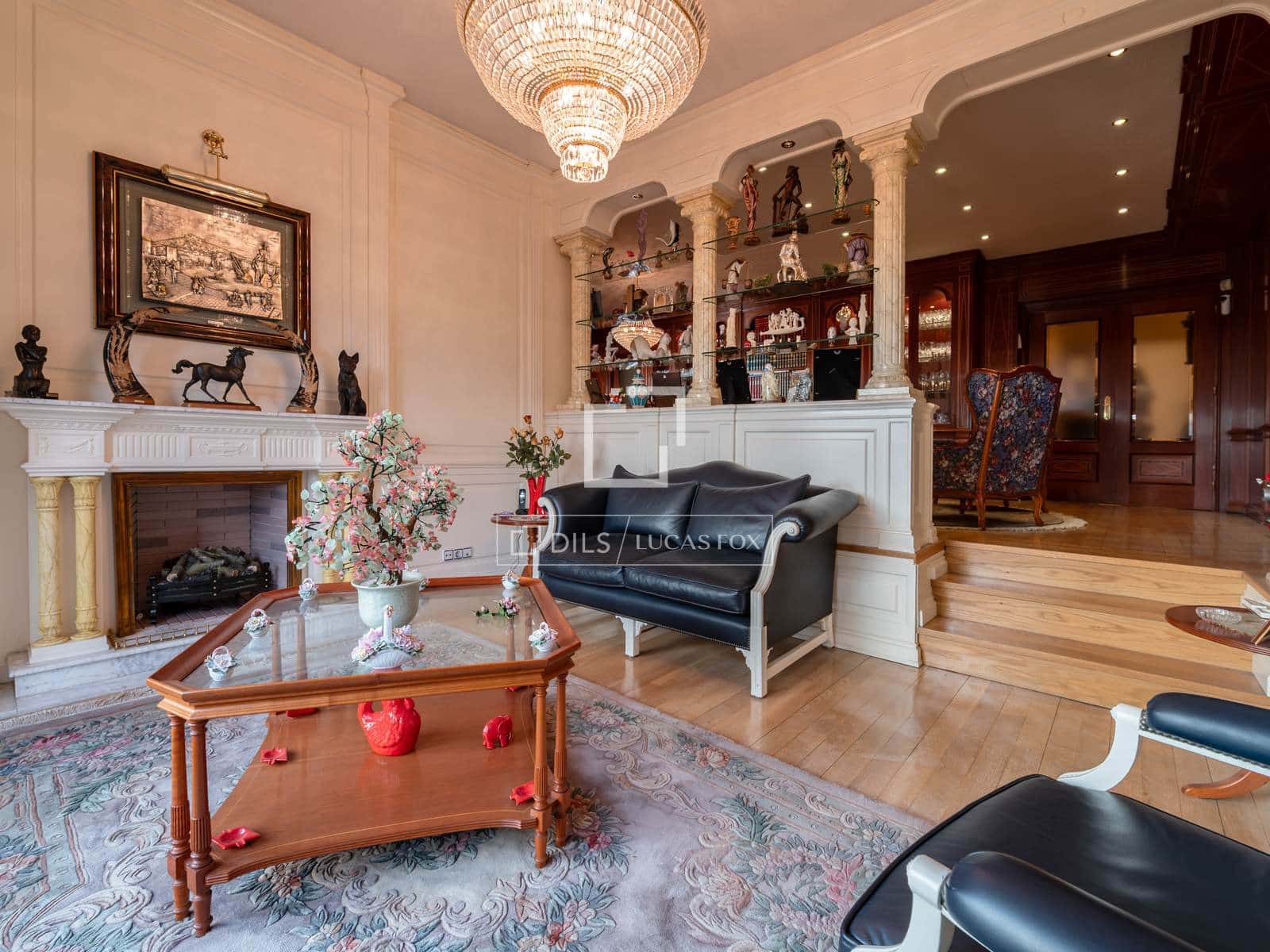 6 bedroom Villa for sale in Madrid city with garage - € 1,695,000 (Ref: 10130941)