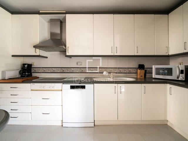 6 Zimmer Villa zu verkaufen in Madrid Stadt mit Garage - 1.695.000 € (Ref: 10130941)