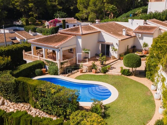 4 soverom Villa til salgs i Javea / Xàbia med svømmebasseng garasje - € 1 195 000 (Ref: 10136396)