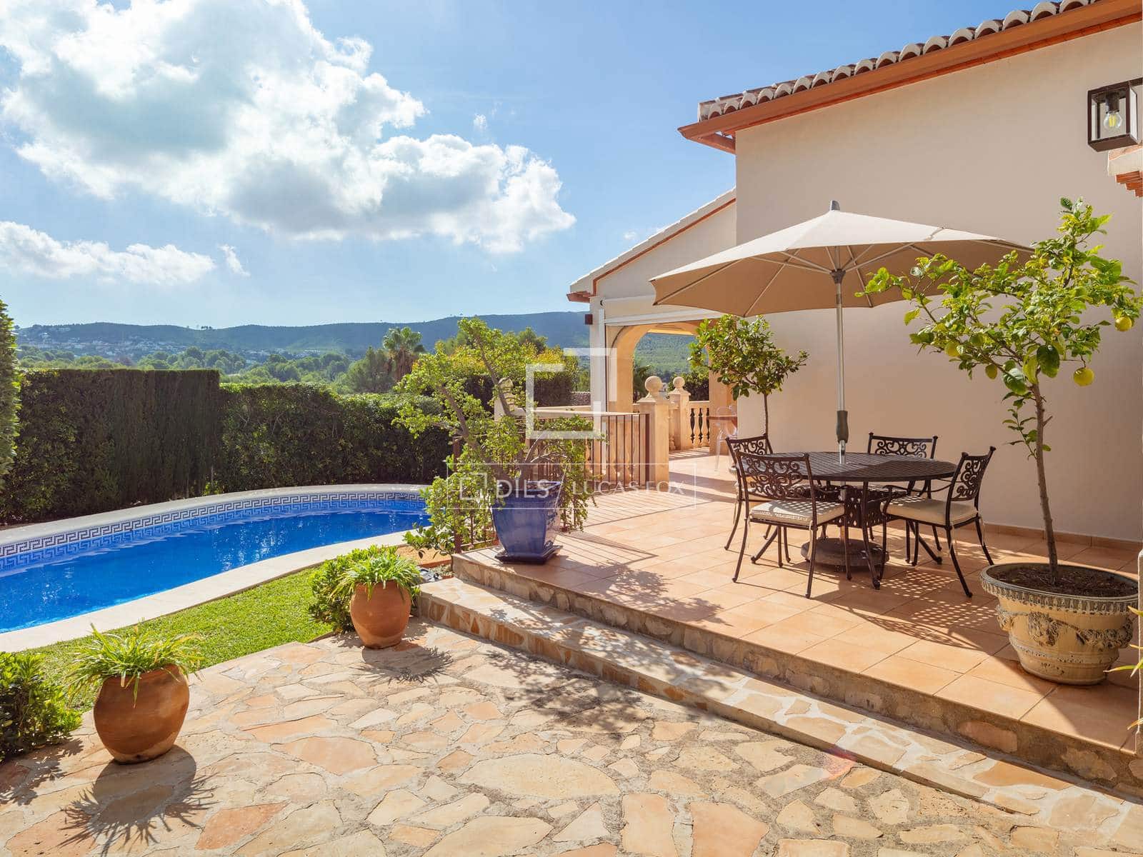 4 sovrum Villa till salu i Javea / Xabia med pool garage - 1 195 000 € (Ref: 10136396)