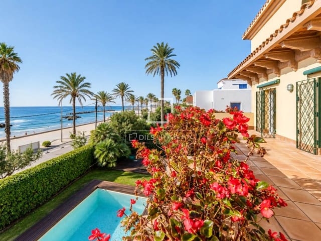 5 makuuhuone Huvila myytävänä paikassa Sitges mukana uima-altaan 
autotalli - 10 300 000 € (Ref: 10136397)