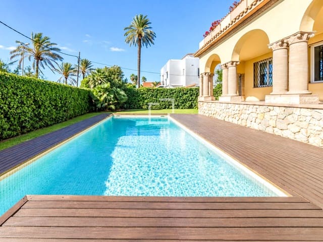 5 makuuhuone Huvila myytävänä paikassa Sitges mukana uima-altaan 
autotalli - 10 300 000 € (Ref: 10136397)