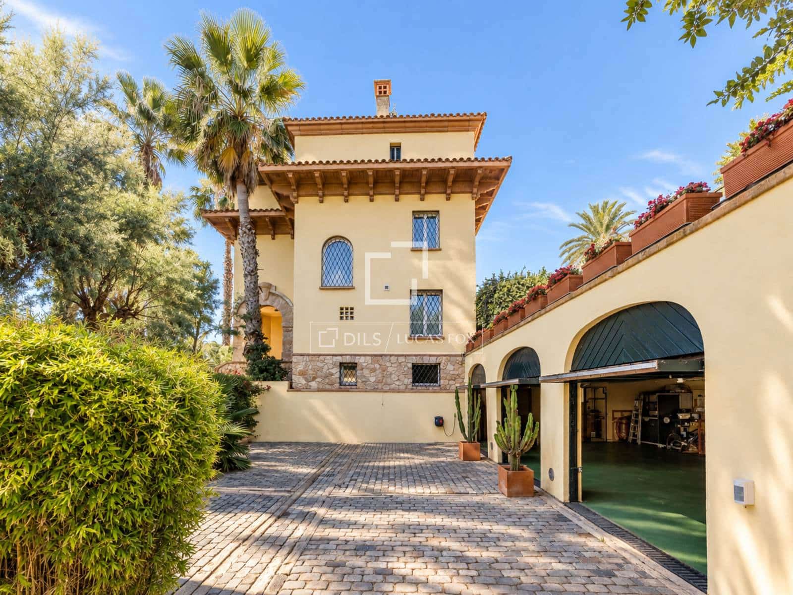 5 makuuhuone Huvila myytävänä paikassa Sitges mukana uima-altaan 
autotalli - 10 300 000 € (Ref: 10136397)