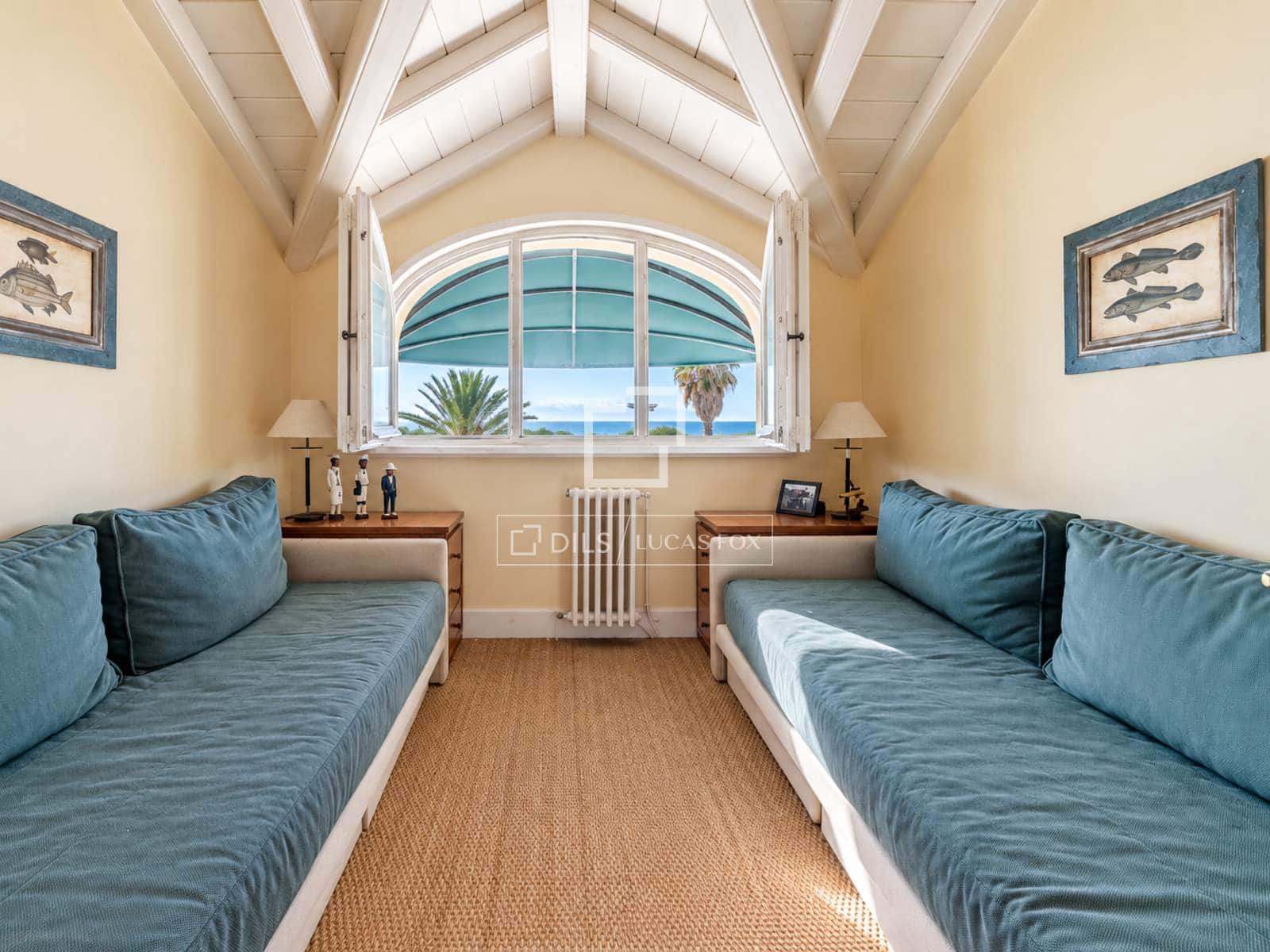 5 makuuhuone Huvila myytävänä paikassa Sitges mukana uima-altaan 
autotalli - 10 300 000 € (Ref: 10136397)