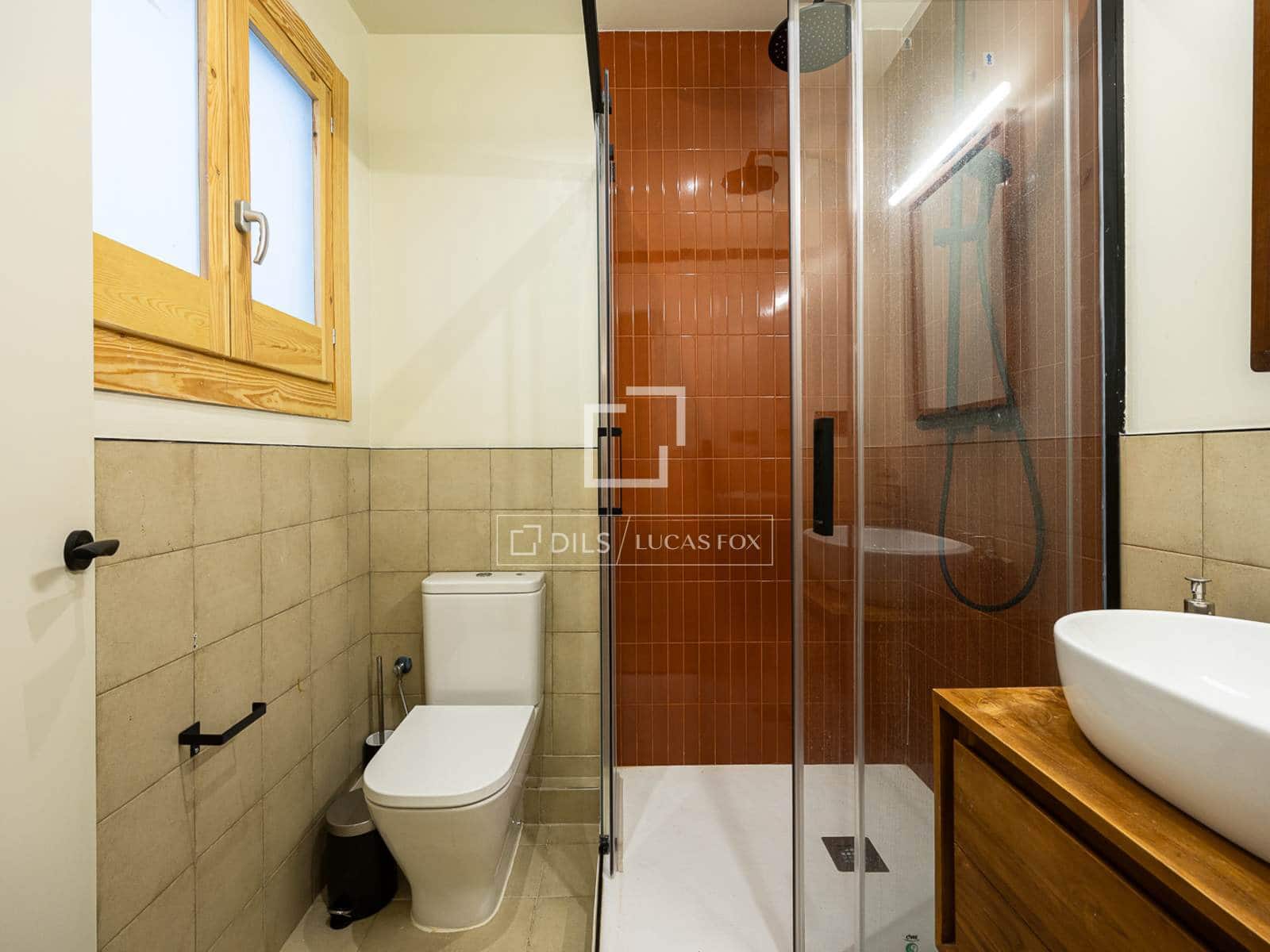 3 slaapkamer Appartement te koop in Barcelona stad - € 355.000 (Ref: 10136398)