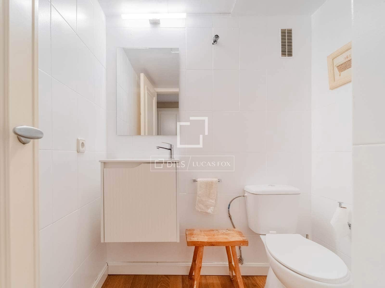 5 bedroom Apartment for rent in Valencia city with garage - € 3,200 (Ref: 10136694)