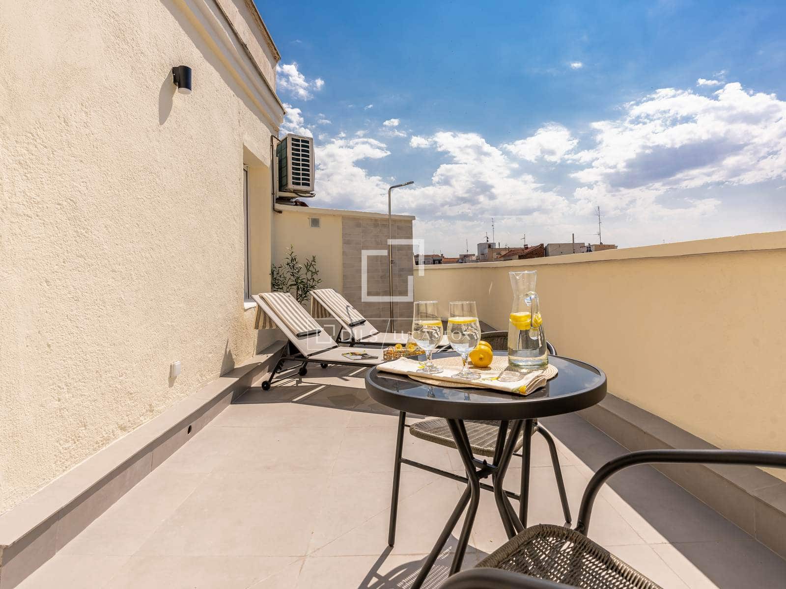 2 soveværelse Lejlighed til salg i Madrid by - € 1.050.000 (Ref: 10138781)