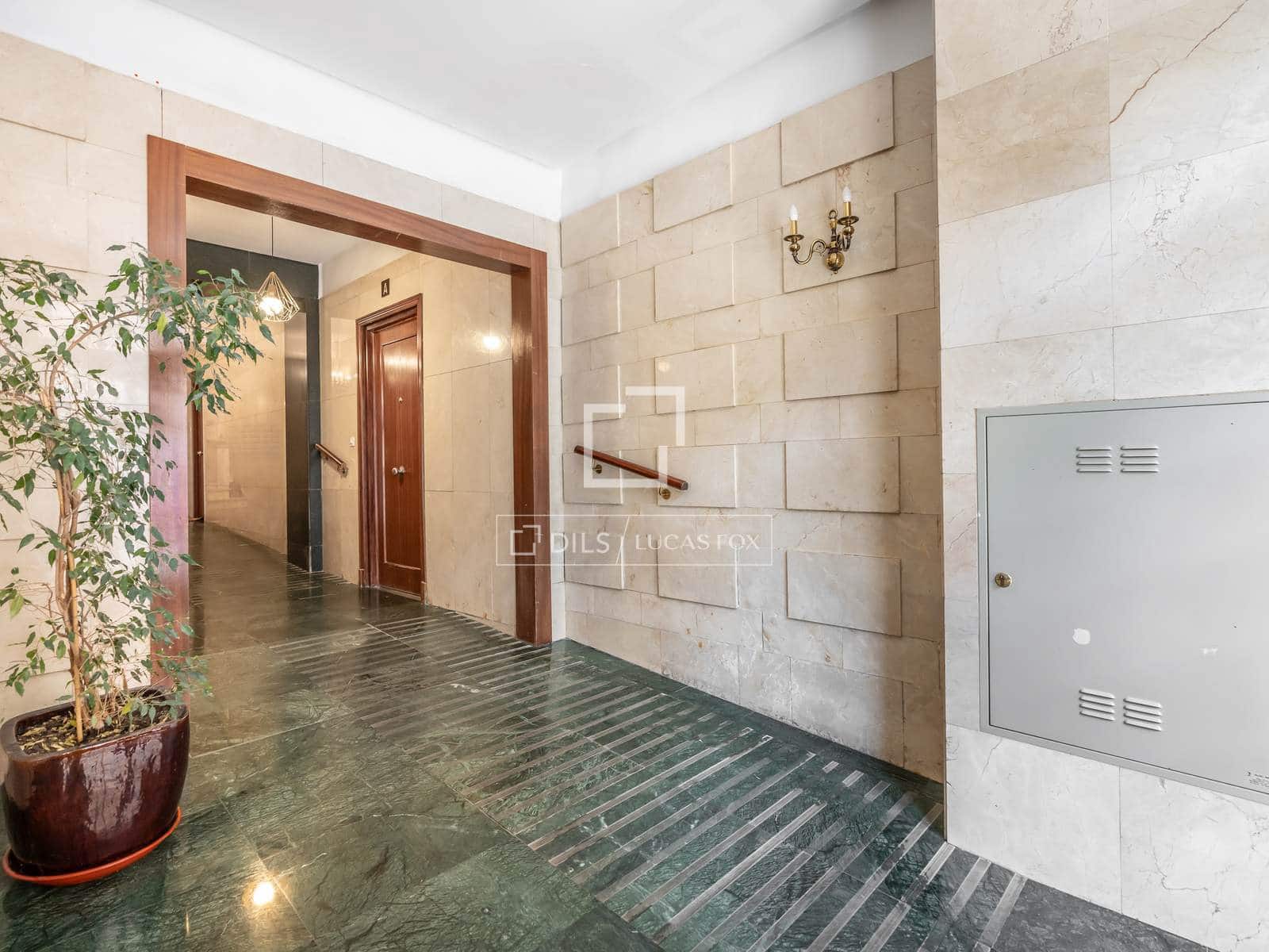 2 soveværelse Lejlighed til salg i Madrid by - € 1.050.000 (Ref: 10138781)