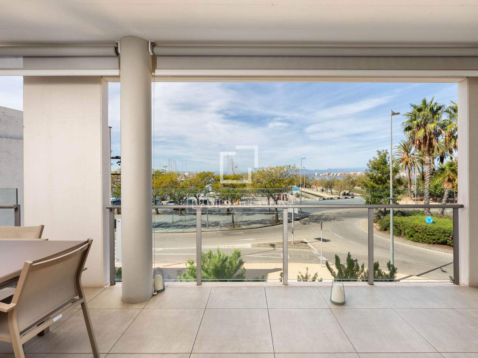 4 soverom Leilighet til salgs i Roses med garasje - € 995 000 (Ref: 10138784)