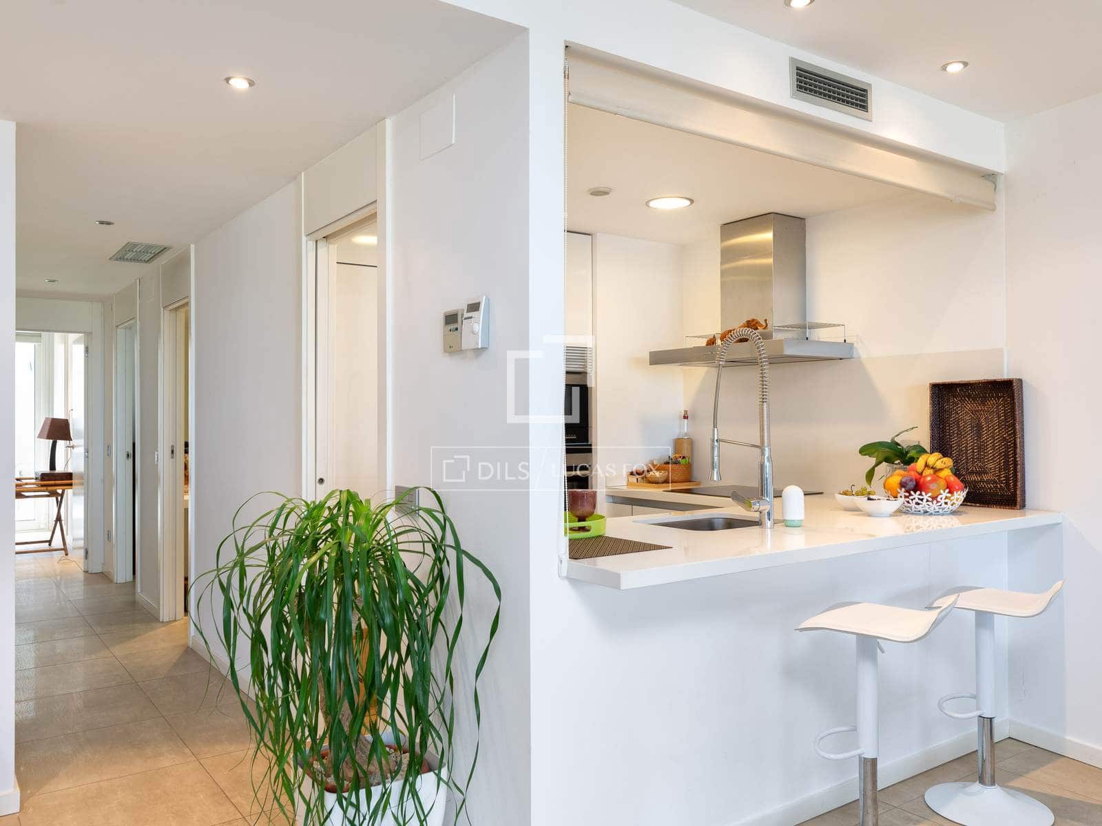 4 soverom Leilighet til salgs i Roses med garasje - € 995 000 (Ref: 10138784)