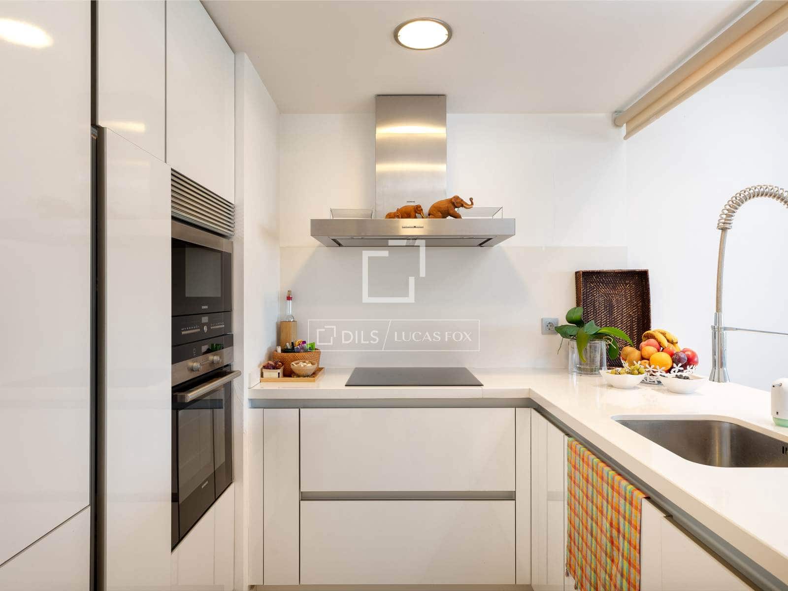 4 soverom Leilighet til salgs i Roses med garasje - € 995 000 (Ref: 10138784)