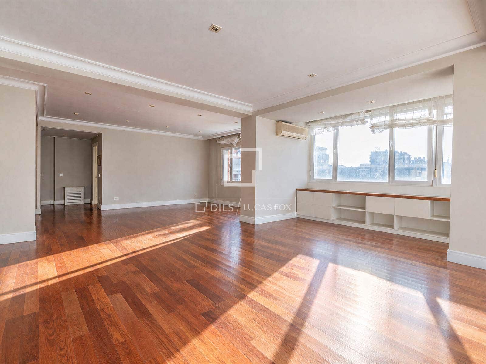Apartamento de 4 habitaciones en Madrid ciudad en venta con garaje - 1.790.000 € (Ref: 10138786)