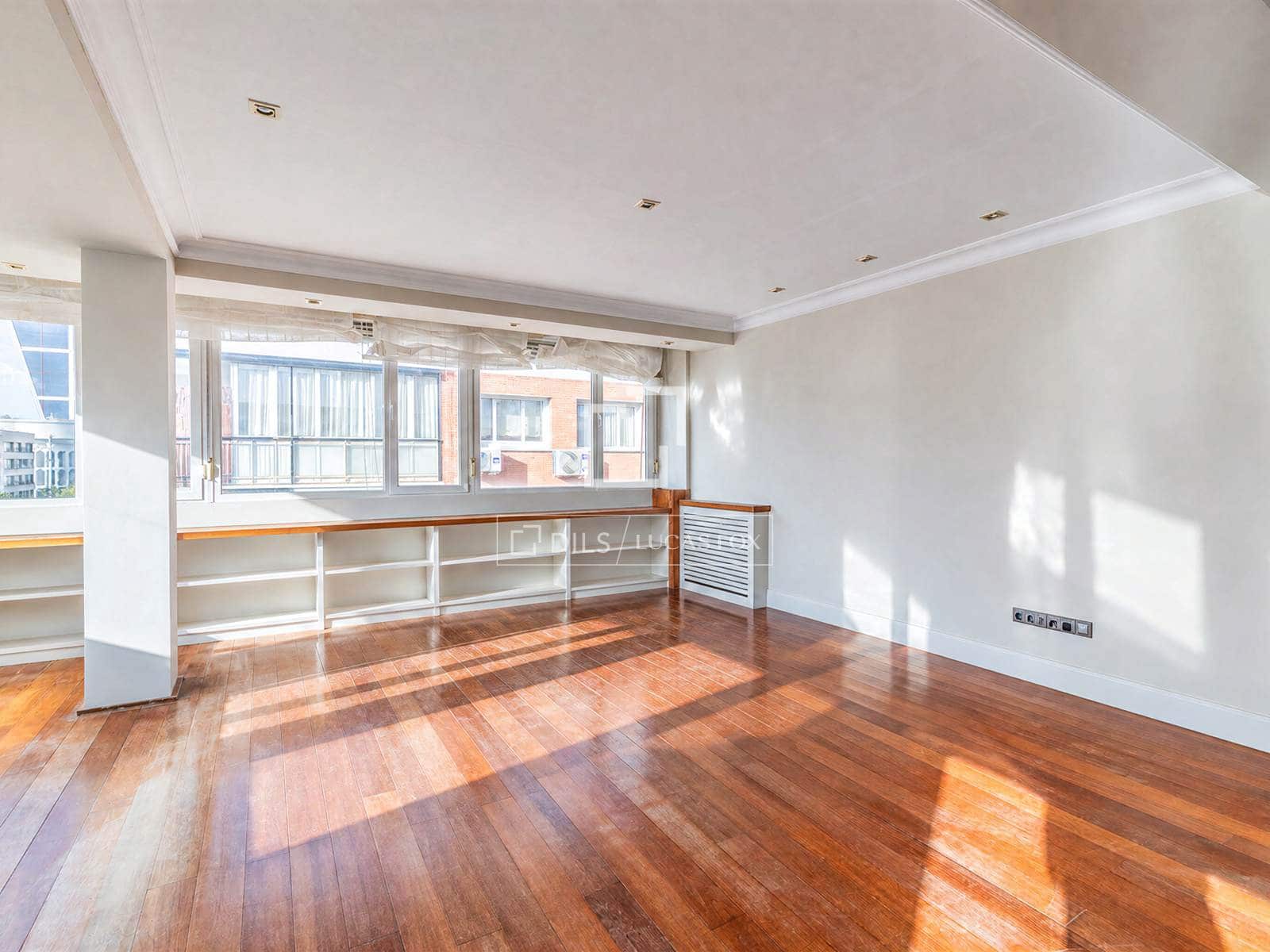 Apartamento de 4 habitaciones en Madrid ciudad en venta con garaje - 1.790.000 € (Ref: 10138786)