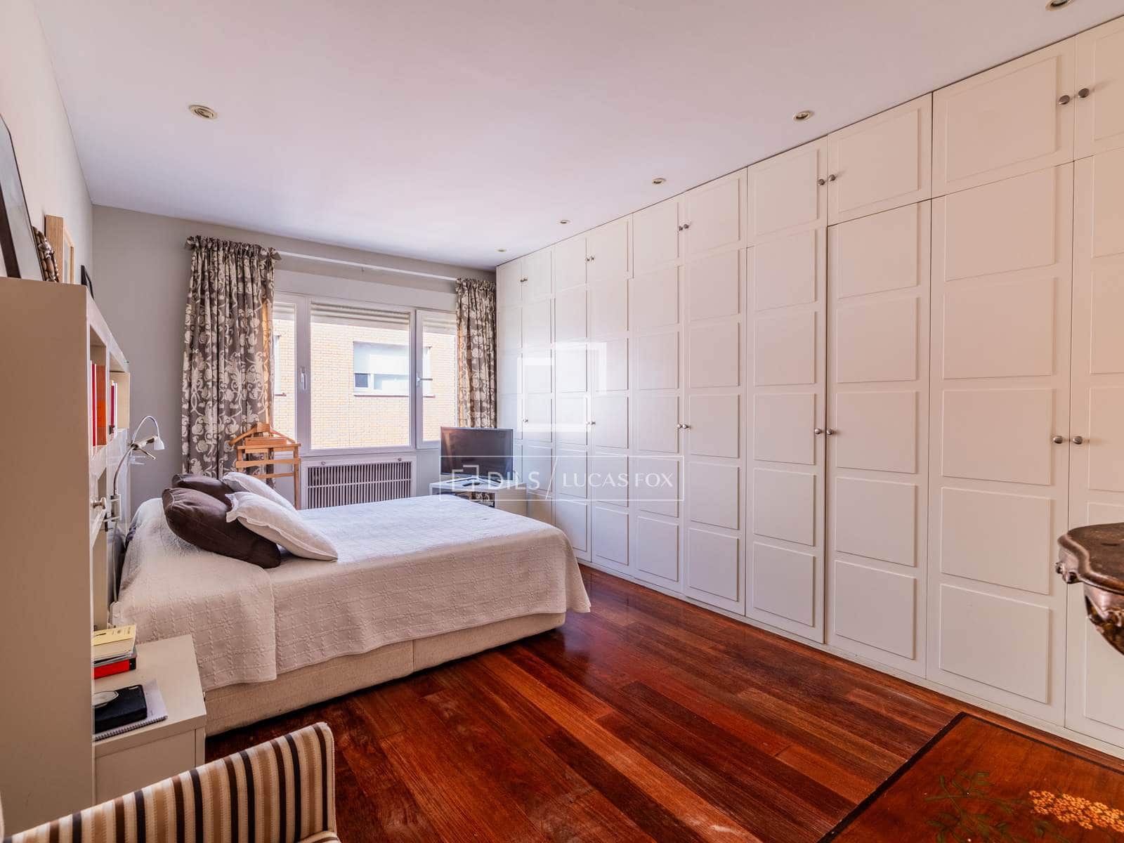 Apartamento de 4 habitaciones en Madrid ciudad en venta con garaje - 1.790.000 € (Ref: 10138786)
