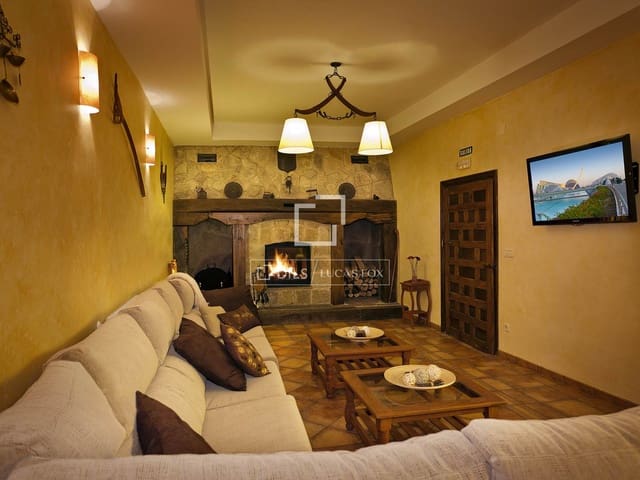 8 sypialnia Finka/Dom wiejski na sprzedaż w Guesálaz z garażem - 3 500 000 € (Ref: 10138789)