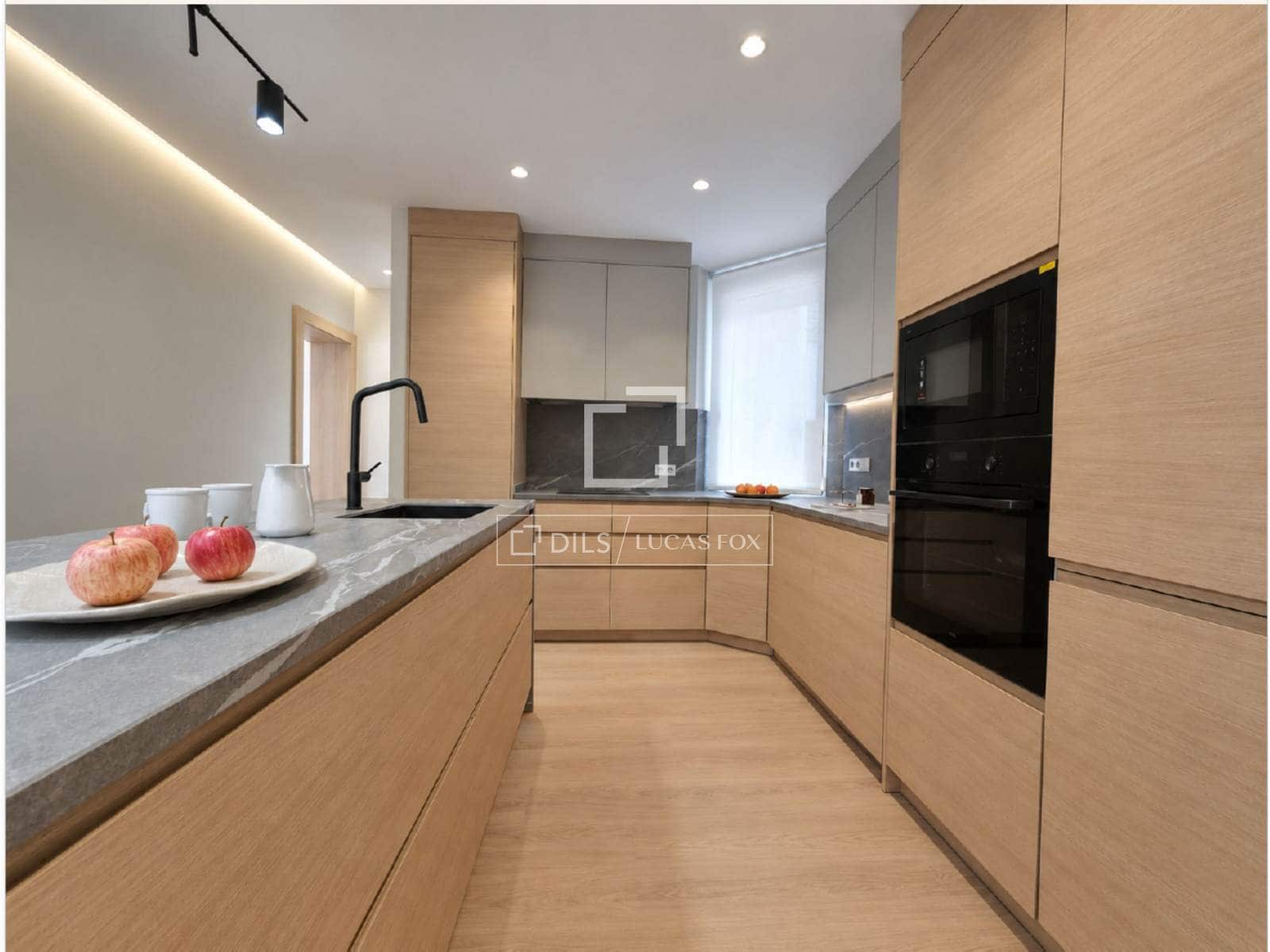 2 soveværelse Lejlighed til salg i Madrid by - € 1.060.000 (Ref: 10139954)