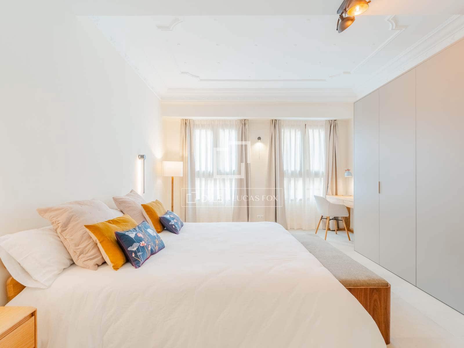 3 quarto Apartamento para arrendar em Valencia cidade - 3 300 € (Ref: 10139956)