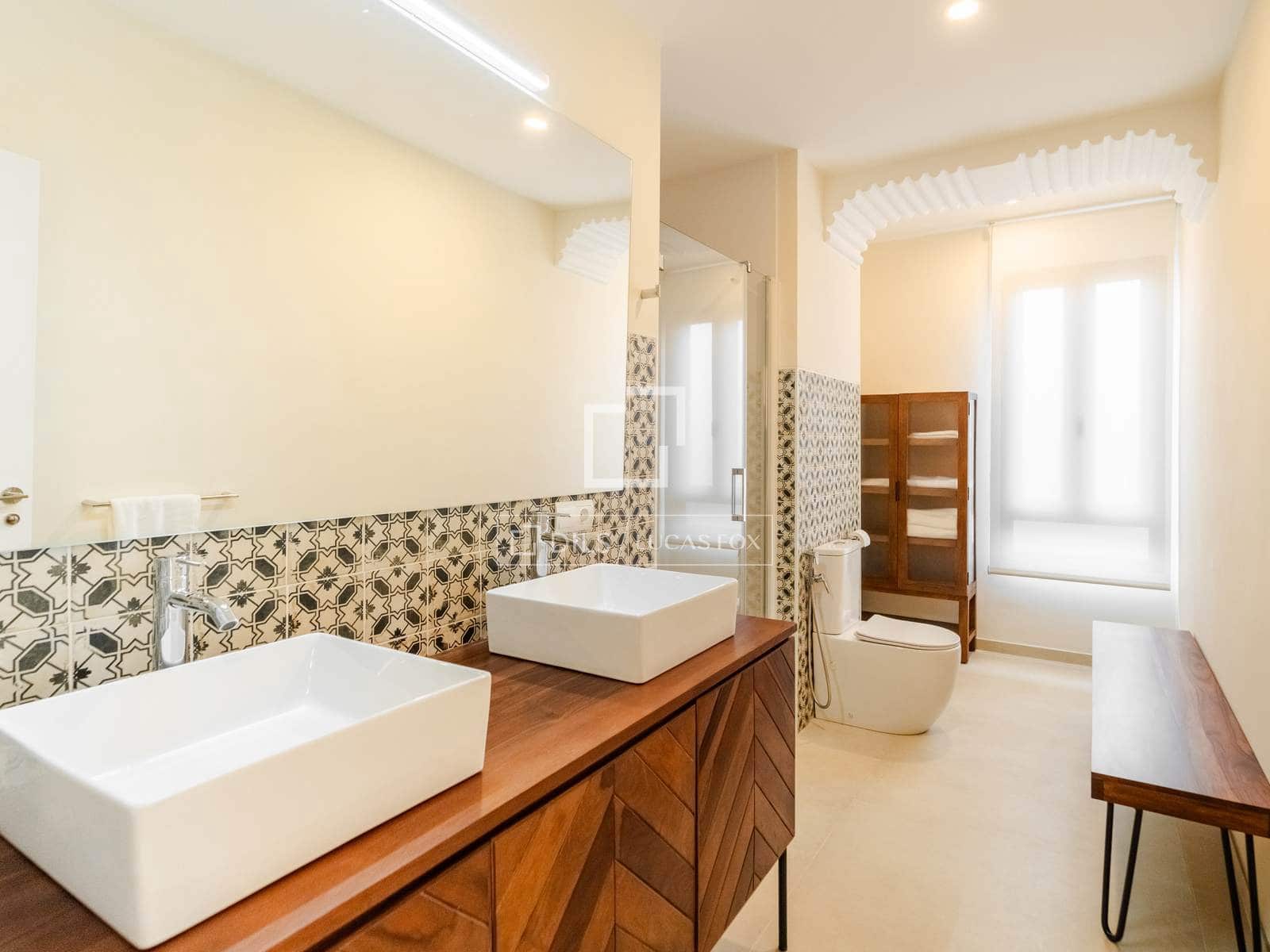 3 quarto Apartamento para arrendar em Valencia cidade - 3 300 € (Ref: 10139956)
