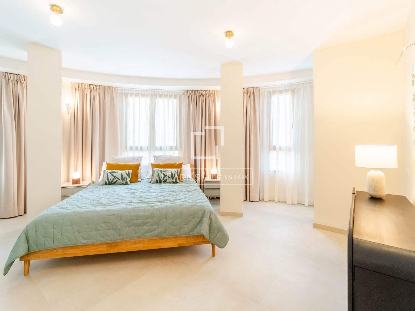 3 quarto Apartamento para arrendar em Valencia cidade - 3 300 € (Ref: 10139956)