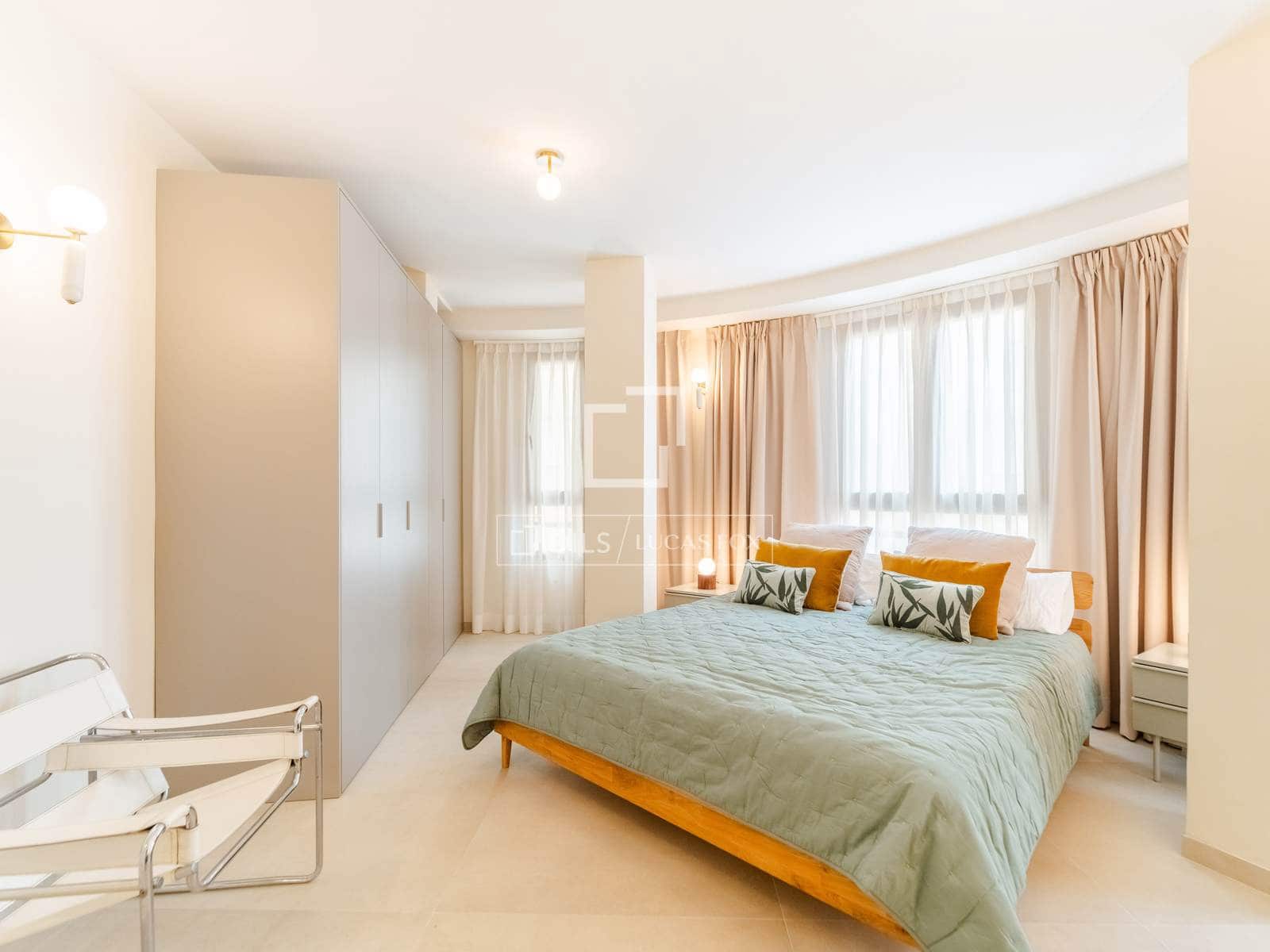 3 quarto Apartamento para arrendar em Valencia cidade - 3 300 € (Ref: 10139956)