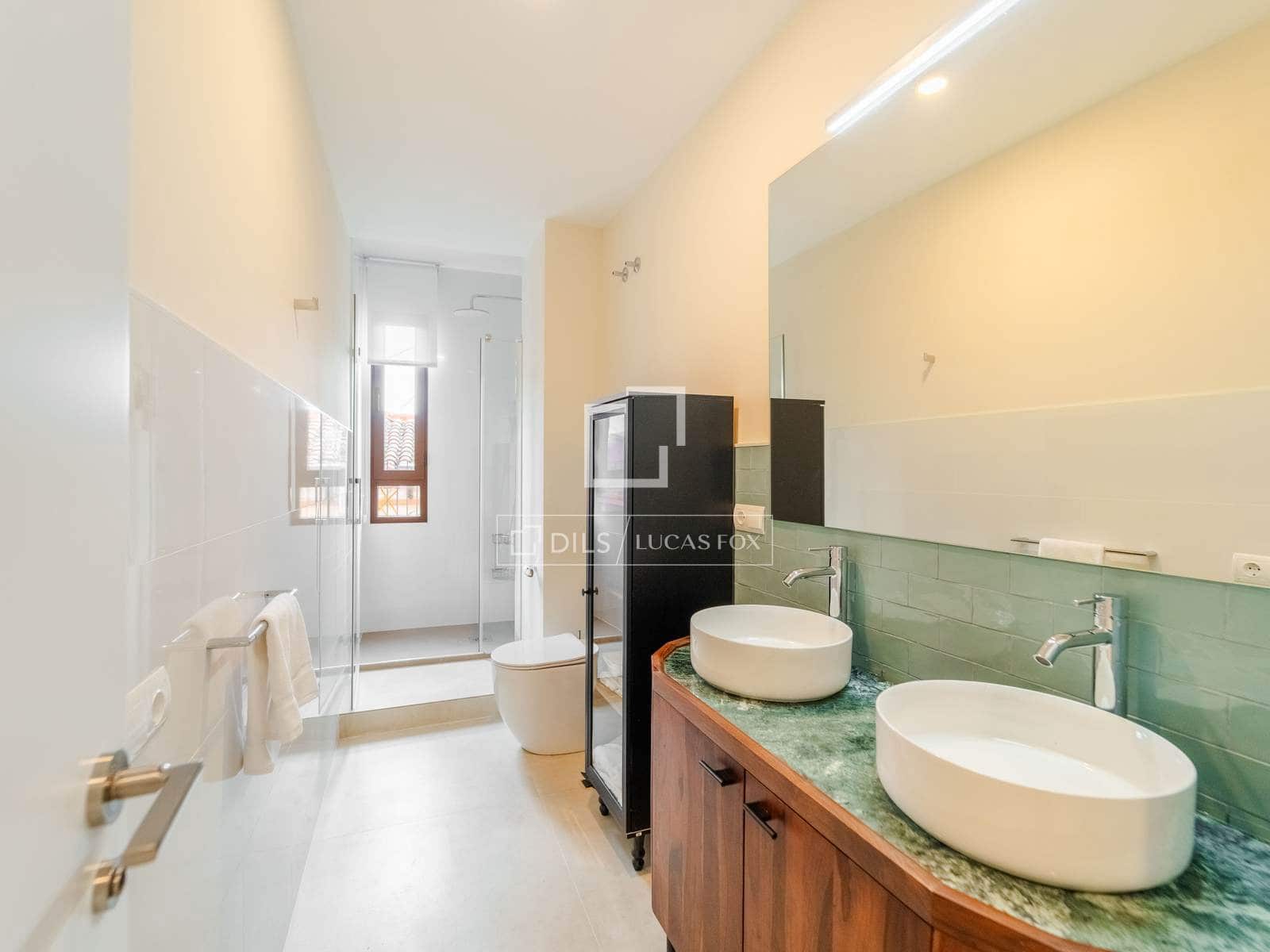 3 quarto Apartamento para arrendar em Valencia cidade - 3 300 € (Ref: 10139956)