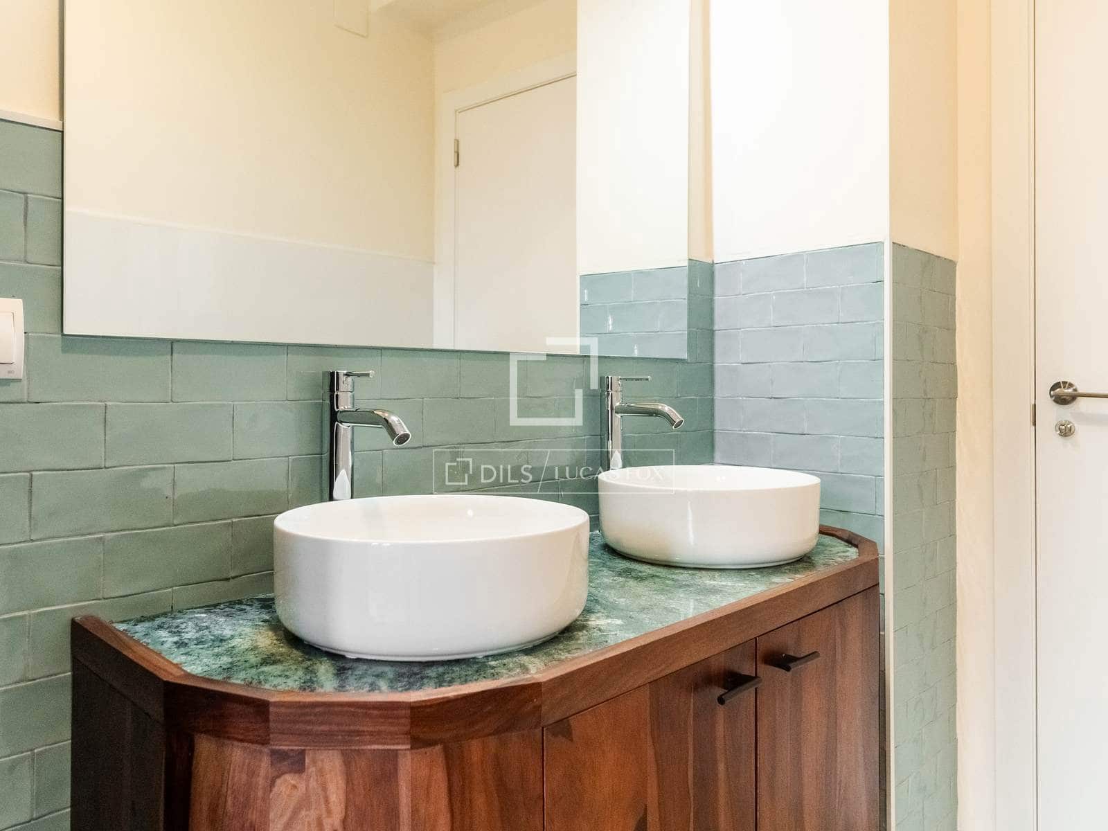 3 quarto Apartamento para arrendar em Valencia cidade - 3 300 € (Ref: 10139956)