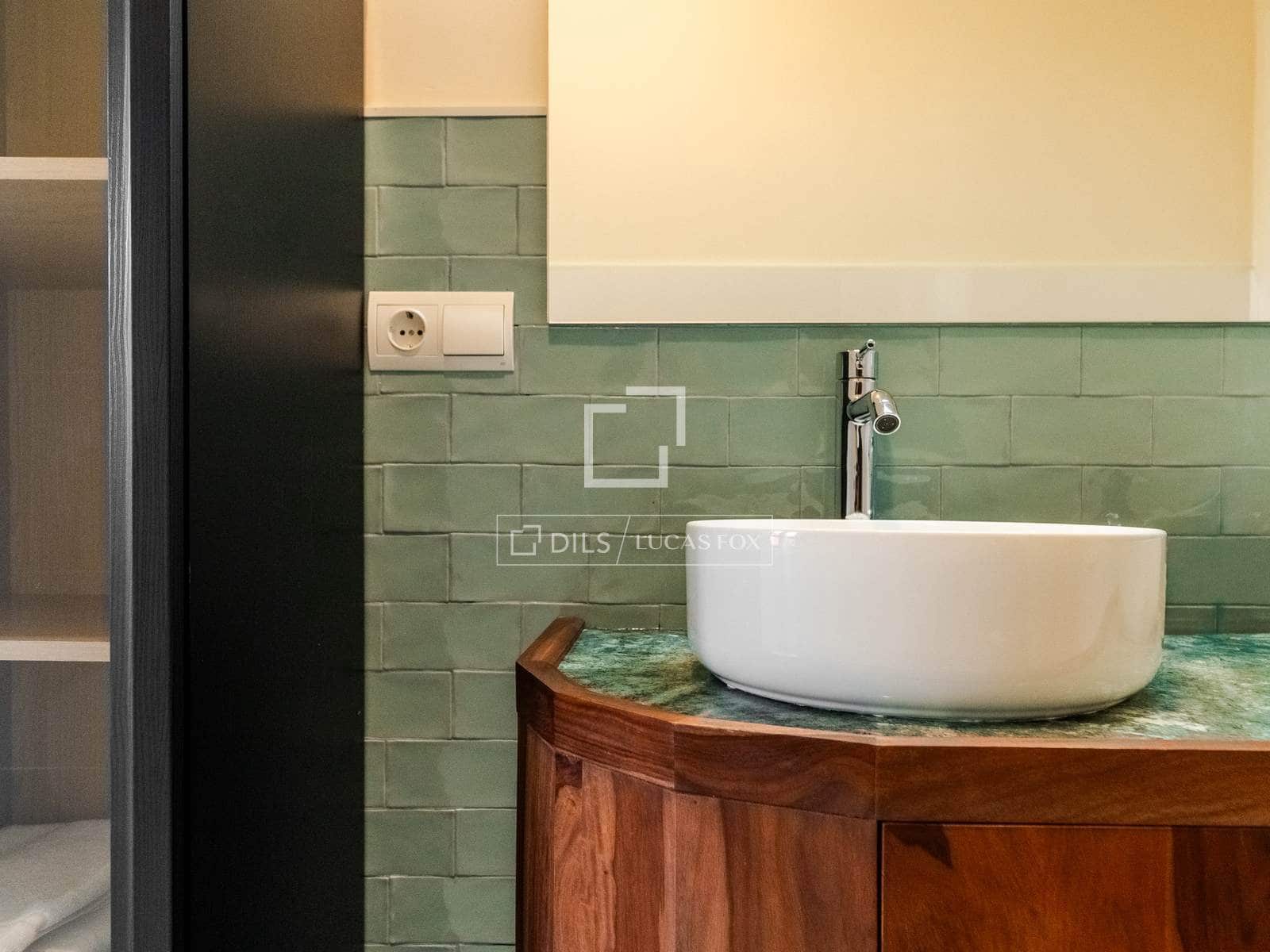 3 quarto Apartamento para arrendar em Valencia cidade - 3 300 € (Ref: 10139956)