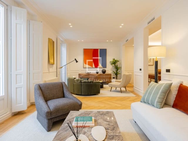Apartamento de 3 habitaciones en Almagro, Madrid ciudad en venta - 3.900.000 € (Ref: 10140288)