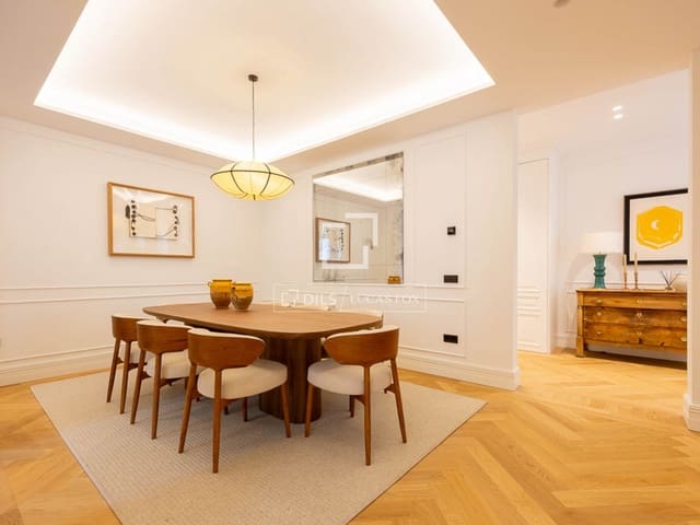 Apartamento de 3 habitaciones en Almagro, Madrid ciudad en venta - 3.900.000 € (Ref: 10140288)