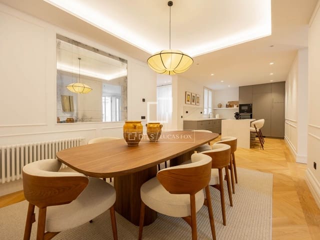 Apartamento de 3 habitaciones en Almagro, Madrid ciudad en venta - 3.900.000 € (Ref: 10140288)