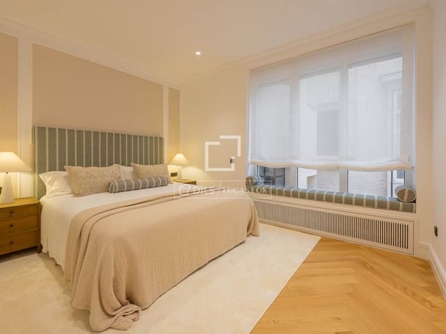 Apartamento de 3 habitaciones en Almagro, Madrid ciudad en venta - 3.900.000 € (Ref: 10140288)