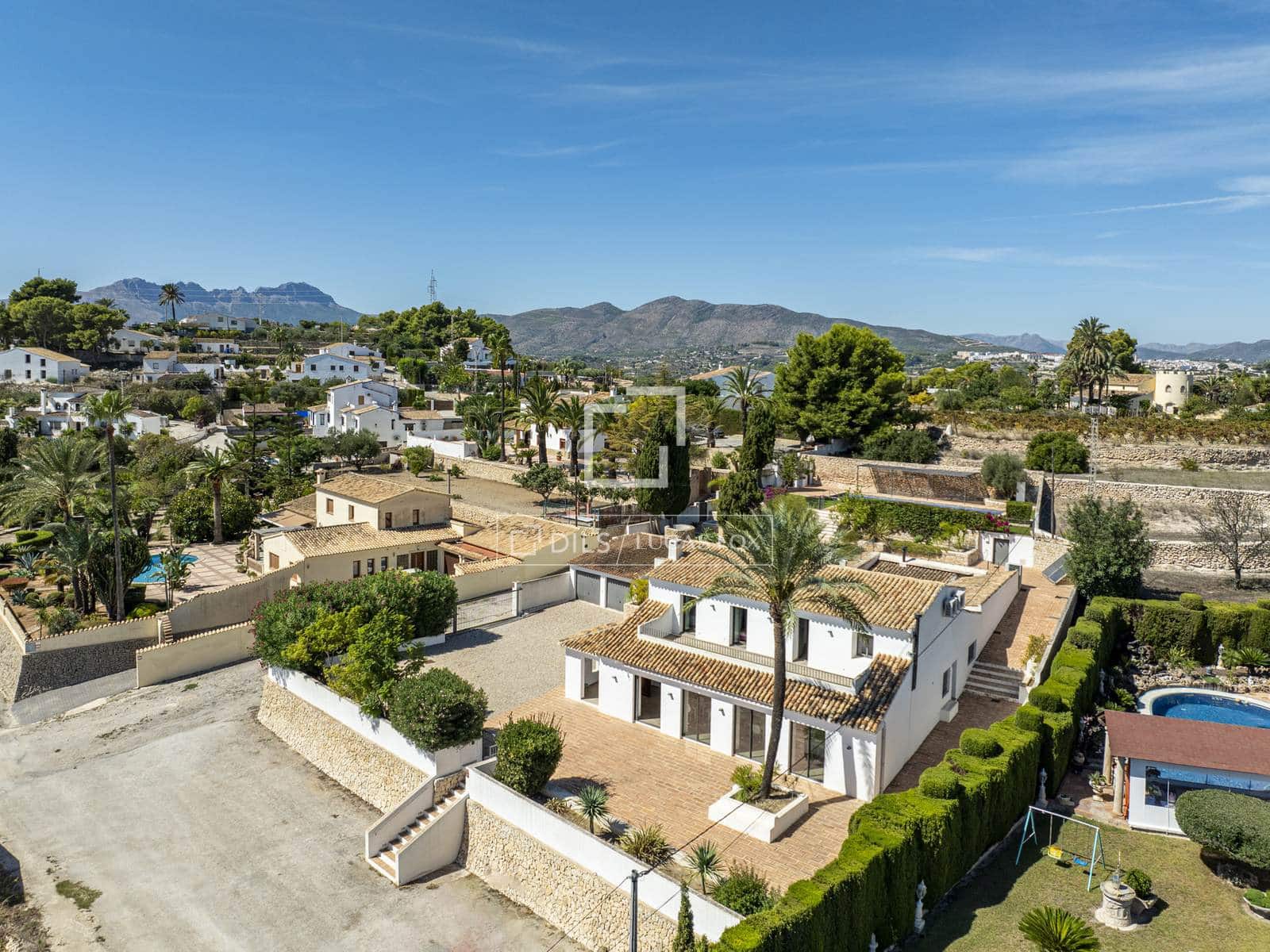 7 soveværelse Villa til salg i Teulada med swimmingpool garage - € 1.350.000 (Ref: 10144736)