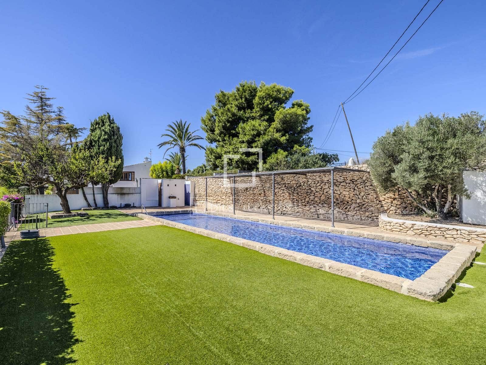 7 soveværelse Villa til salg i Teulada med swimmingpool garage - € 1.350.000 (Ref: 10144736)