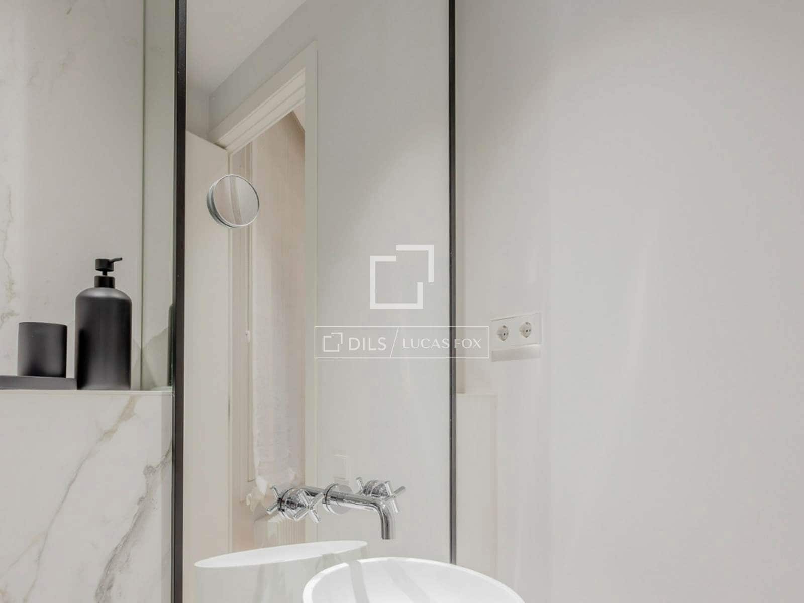 Apartamento de 4 habitaciones en Madrid ciudad en alquiler - 8.500 € (Ref: 10144894)