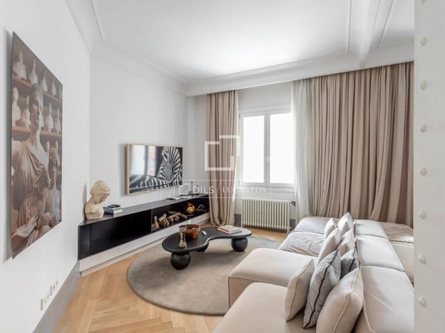 Apartamento de 4 habitaciones en Almagro, Madrid ciudad en alquiler - 8.500 € (Ref: 10144894)