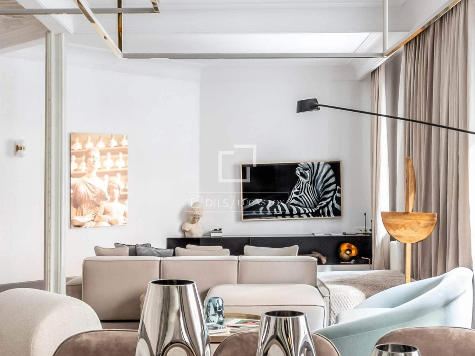 Apartamento de 4 habitaciones en Madrid ciudad en alquiler - 8.500 € (Ref: 10144894)