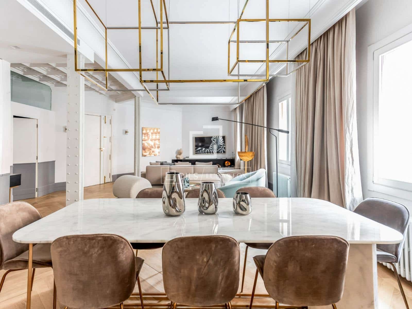 Apartamento de 4 habitaciones en Madrid ciudad en alquiler - 8.500 € (Ref: 10144894)